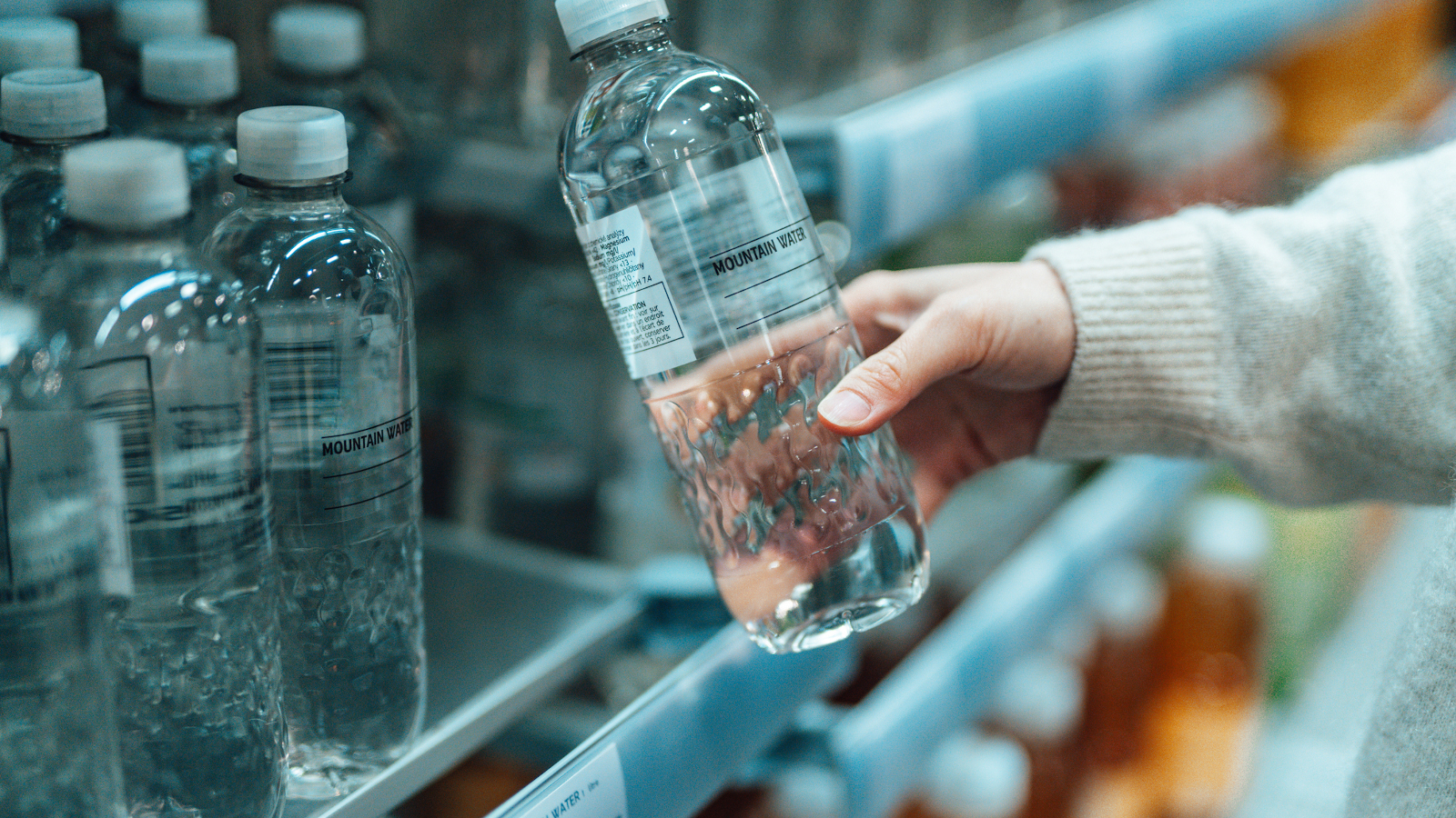 The Thirst Quencher's Revolution: Unveiling the Dynamics of the Bottled Water Market